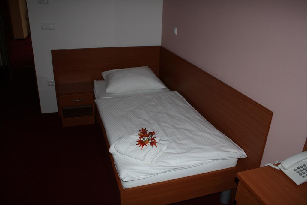 Penzion Letalisce Murska Sobota Room photo